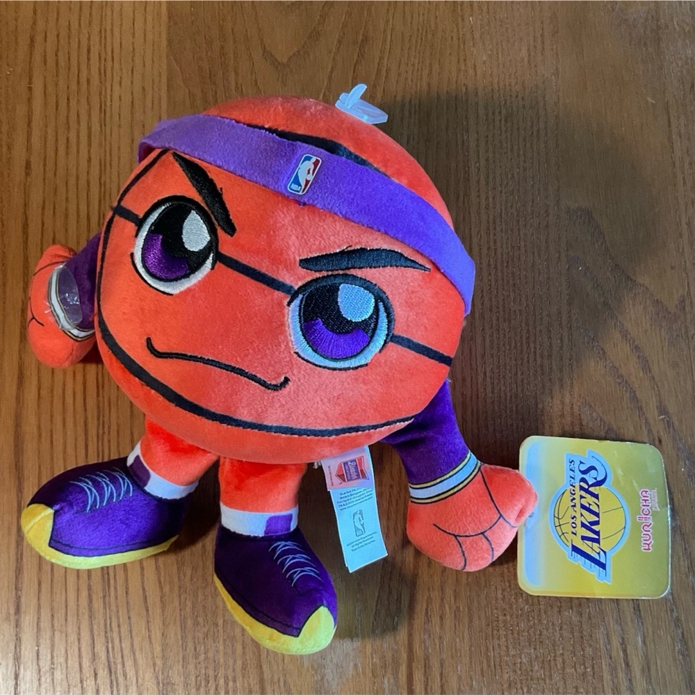NBA Bleacher Creatures L.A. Lakers 8" Kuricha Basketball Sitting Plush